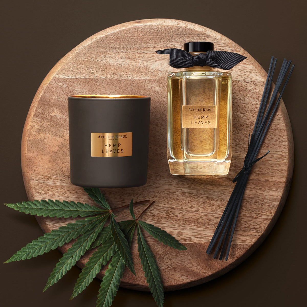 Hemp Leaves Geurkaars 210g - Atelier Rebul
