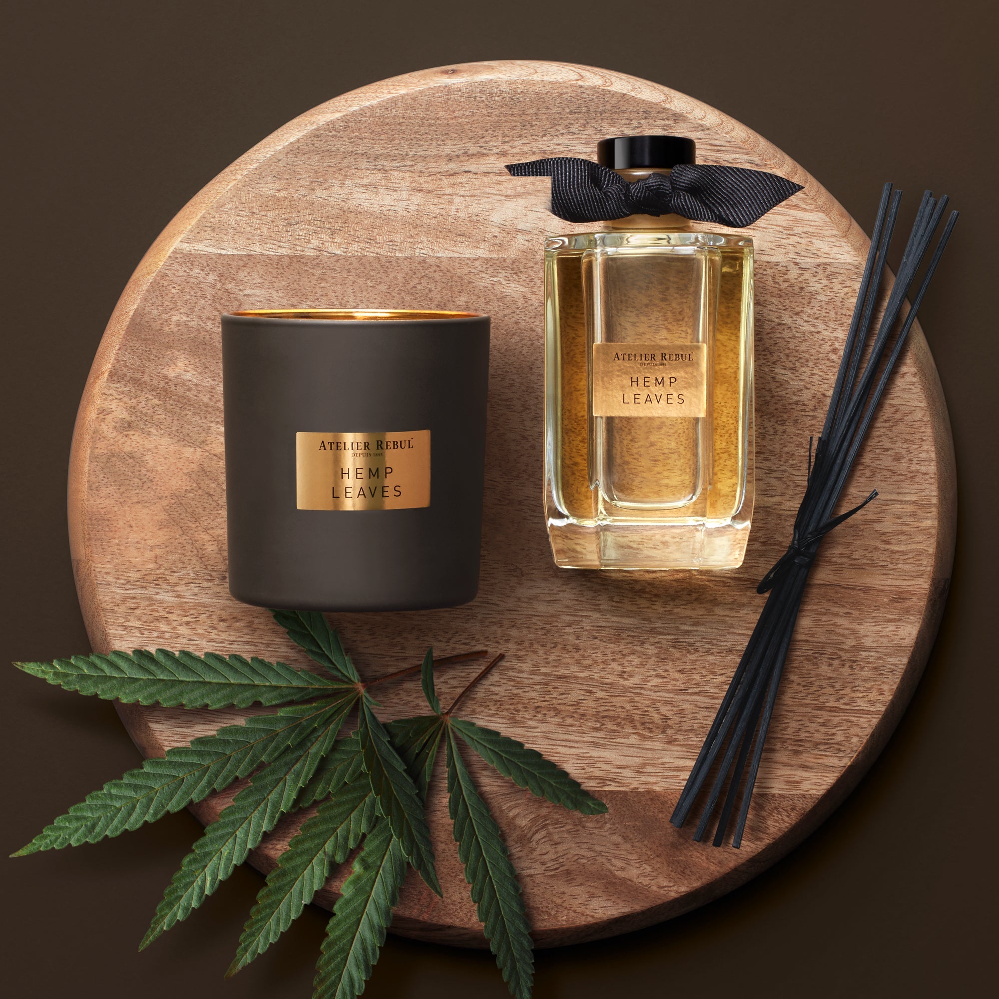 Hemp Leaves Geurkaars 210g - Atelier Rebul